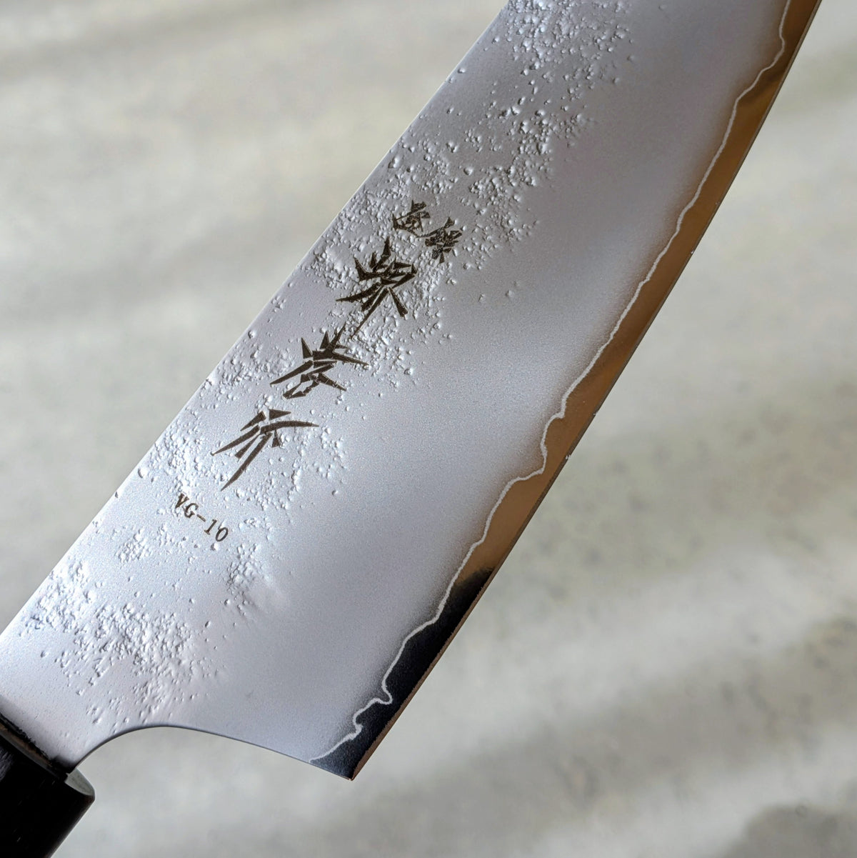 VG10 Nashiji Wa Kengata Santoku 160mm Ebony Handle