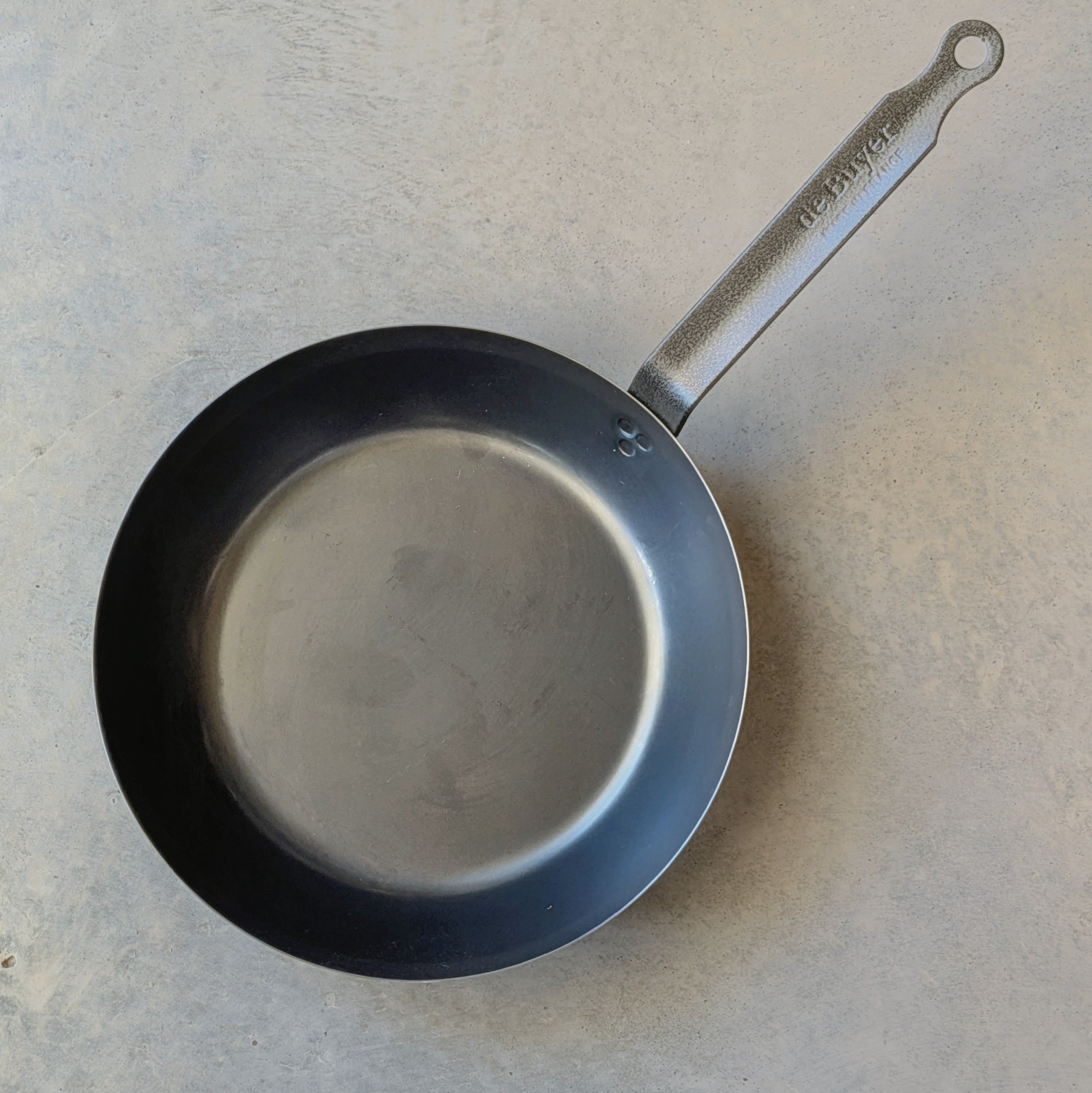 Blue Steel 24cm Round Lyonnaise Frying pan